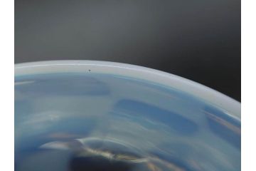 大正期　碗型　乳白　市松模様　エナメル脚　個性的なデザインが魅力の氷コップ(グラス、硝子、和ガラス)(R-082874)