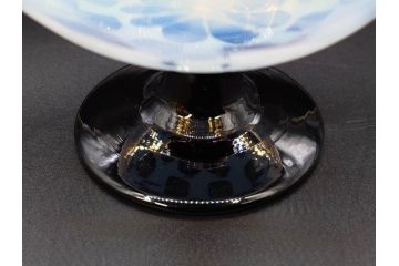 大正期　碗型　乳白　市松模様　エナメル脚　個性的なデザインが魅力の氷コップ(グラス、硝子、和ガラス)(R-082874)
