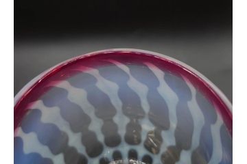 大正期　棗型(なつめ型)　赤縁　玉垂れ文　乳白　上品な佇まいの氷コップ(グラス、硝子、和ガラス)(R-082881)