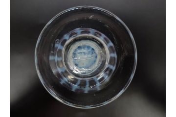 大正期　棗型(なつめ型)　赤縁　玉垂れ文　乳白　上品な佇まいの氷コップ(グラス、硝子、和ガラス)(R-082881)