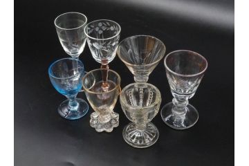 昭和初期　食卓をエレガントに演出するグラス7客セット(リキュール、ショット、酒杯、酒器、硝子、プレスガラス、和ガラス)(R-082886)