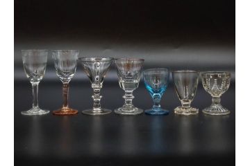 昭和初期　食卓をエレガントに演出するグラス7客セット(リキュール、ショット、酒杯、酒器、硝子、プレスガラス、和ガラス)(R-082886)