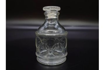 当時物　醤油差し　プレスガラス　時代を重ねた趣あるガラス瓶5点セット(オリンピック、五輪、醤油瓶、しょうゆ差し、調味料入れ、ソース、硝子、和ガラス)(R-082896)