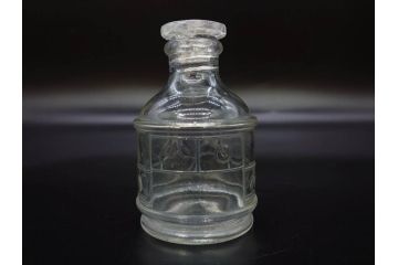 当時物　醤油差し　プレスガラス　時代を重ねた趣あるガラス瓶5点セット(オリンピック、五輪、醤油瓶、しょうゆ差し、調味料入れ、ソース、硝子、和ガラス)(R-082896)