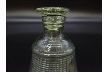 当時物　醤油差し　プレスガラス　時代を重ねた趣あるガラス瓶5点セット(オリンピック、五輪、醤油瓶、しょうゆ差し、調味料入れ、ソース、硝子、和ガラス)(R-082896)