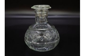 当時物　醤油差し　プレスガラス　時代を重ねた趣あるガラス瓶5点セット(オリンピック、五輪、醤油瓶、しょうゆ差し、調味料入れ、ソース、硝子、和ガラス)(R-082896)