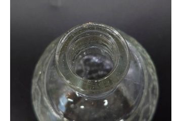 当時物　醤油差し　プレスガラス　時代を重ねた趣あるガラス瓶5点セット(オリンピック、五輪、醤油瓶、しょうゆ差し、調味料入れ、ソース、硝子、和ガラス)(R-082896)