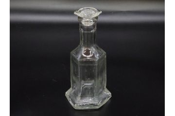 昭和初期　プレスガラス　上品なデザインが魅力のガラス瓶5点セット(バーマカレー、醤油瓶、調味料入れ、硝子)(R-082897)