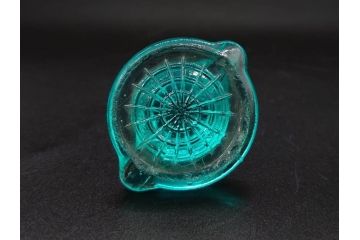 昭和初期　プレスガラス　上品なデザインが魅力のガラス瓶5点セット(バーマカレー、醤油瓶、調味料入れ、硝子)(R-082897)