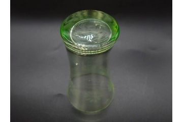 大正〜昭和初期　ウランガラス　美しい色合いが魅力のコップ4客セット(グラス、花模様、硝子、和ガラス)(R-082898)