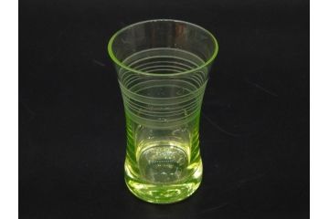 大正〜昭和初期　ウランガラス　美しい色合いが魅力のコップ4客セット(グラス、花模様、硝子、和ガラス)(R-082898)