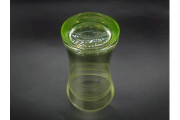 大正〜昭和初期　ウランガラス　美しい色合いが魅力のコップ4客セット(グラス、花模様、硝子、和ガラス)(R-082898)