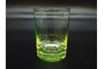 大正〜昭和初期　ウランガラス　美しい色合いが魅力のコップ4客セット(グラス、花模様、硝子、和ガラス)(R-082898)