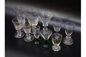大正〜昭和初期　ガラス　切子　上品な佇まいのグラス10客セット(花、リキュール、ショット、酒器、酒杯、硝子、和ガラス)(R-082899)