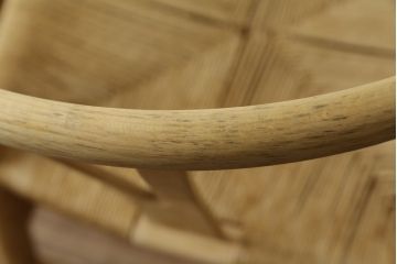 中古　北欧家具　老舗家具メーカー CARL HANSEN & SON(カール・ハンセン&サン)　ハンス J. ウェグナー(HANS J. WEGNER)デザイン　CH24　特徴的なラインを描く美しいフォルムのYチェア(ワイチェア、ダイニングチェア、アームチェア、イス、椅子)(R-082901)