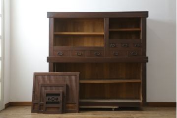 和製アンティーク　美品　和の風格あふれる佇まいが魅力的な丸桟引き戸の重ね水屋箪笥(キャビネット、食器棚、カップボード、収納棚、戸棚、バラ売り可能)(R-082902)