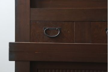 和製アンティーク　美品　和の風格あふれる佇まいが魅力的な丸桟引き戸の重ね水屋箪笥(キャビネット、食器棚、カップボード、収納棚、戸棚、バラ売り可能)(R-082902)
