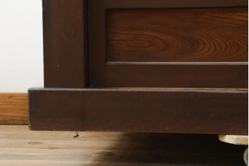 和製アンティーク　美品　和の風格あふれる佇まいが魅力的な丸桟引き戸の重ね水屋箪笥(キャビネット、食器棚、カップボード、収納棚、戸棚、バラ売り可能)(R-082902)