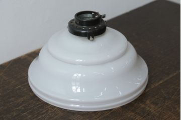 和製アンティーク　昭和初期〜中期　希少デザイン　立体的に重なるフォルムが魅力のレトロな天井照明カバー(ペンダントライトカバー、吊り下げ照明カバー、シェード、電笠)(R-082907)