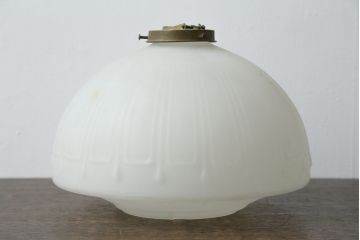 和製アンティーク　乳白色のエンボス　かわいらしいフォルムの照明(ペンダントライト、ペンダントランプ、天井照明、吊り下げ照明、電笠)(R-082908)
