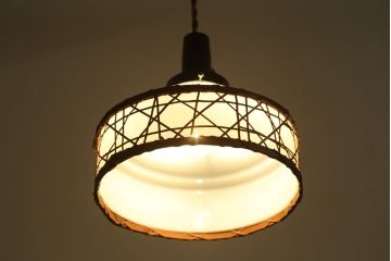 アンティーク照明　和の趣あふれる籠目飾り付き天井照明(吊り下げ照明、シェード、ペンダントライト、電笠)(R-082915)