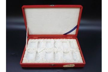 大正〜昭和初期　切子　色被せ　紫　ガラス　深みのある色合いが美しく輝くミニカップ&ソーサー6客セット(デミタス、エスプレッソ、C&S、碗皿、硝子、和ガラス、ケース付)(R-082918)