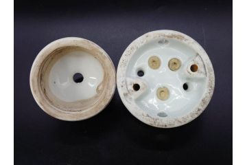当時物　白磁　菊型　レトロな空間を演出する碍子17点セット(ローゼット、電笠、電灯、照明器具、電材)(R-082919)