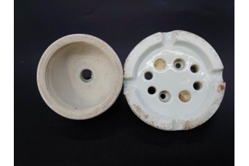 当時物　白磁　菊型　レトロな空間を演出する碍子17点セット(ローゼット、電笠、電灯、照明器具、電材)(R-082919)