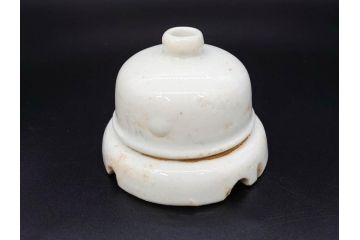 当時物　白磁　菊型　レトロな空間を演出する碍子17点セット(ローゼット、電笠、電灯、照明器具、電材)(R-082919)