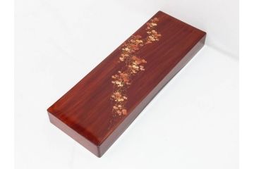 アンティーク雑貨　昭和中期　クスノキ材　蒔絵　格式高い佇まいの収納箱(木箱、金彩、漆、漆器、小物入れ、唐草)(R-082926)