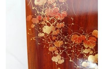 アンティーク雑貨　昭和中期　クスノキ材　蒔絵　格式高い佇まいの収納箱(木箱、金彩、漆、漆器、小物入れ、唐草)(R-082926)