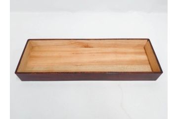 アンティーク雑貨　昭和中期　クスノキ材　蒔絵　格式高い佇まいの収納箱(木箱、金彩、漆、漆器、小物入れ、唐草)(R-082926)