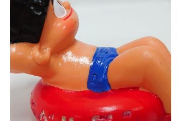 エーザイ　トラベルミン坊や　浮き輪　レトロな雰囲気の貯金箱(人形、コインバンク、ソフビ、置物)(R-082928)