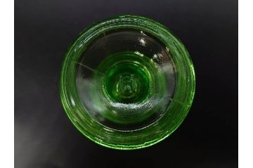戦前　当時物　ウランガラス　プレスガラス　インクボトル　上品な雰囲気のガラス小物5点セット(ソルト、ペッパー、調味料入れ、インク壷、小物入れ、鉢、小皿、深皿、硝子、和ガラス)(R-082929)