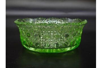 戦前　当時物　ウランガラス　プレスガラス　インクボトル　上品な雰囲気のガラス小物5点セット(ソルト、ペッパー、調味料入れ、インク壷、小物入れ、鉢、小皿、深皿、硝子、和ガラス)(R-082929)