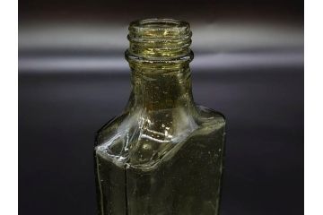 大正〜昭和初期　レトロ　エンボス　時を重ねた味わ深いガラス瓶6点セット(ソースボトル、白玉、三ツ矢、カゴメ、フマキラー、和ガラス、硝子、ビン、ボトル、花瓶、花入、花生、花器、一輪挿し)(R-082931)