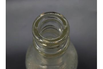 大正〜昭和初期　レトロ　エンボス　空間のアクセントになるガラス瓶7点セット(大日本麦酒株式会社、和ガラス、硝子、ビン、ボトル、花瓶、花入、花生、花器、一輪挿し)(R-082932)