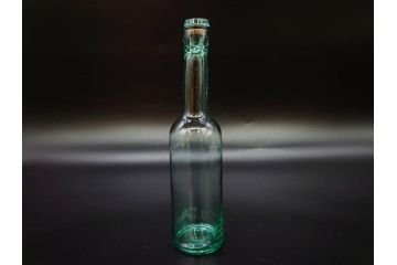大正〜昭和初期　レトロ　エンボス　空間のアクセントになるガラス瓶7点セット(大日本麦酒株式会社、和ガラス、硝子、ビン、ボトル、花瓶、花入、花生、花器、一輪挿し)(R-082932)