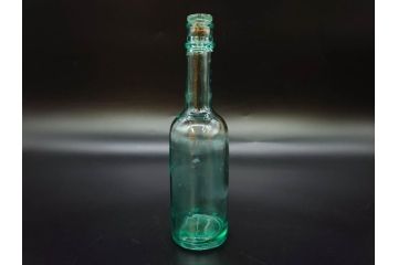 大正〜昭和初期　レトロ　エンボス　空間のアクセントになるガラス瓶7点セット(大日本麦酒株式会社、和ガラス、硝子、ビン、ボトル、花瓶、花入、花生、花器、一輪挿し)(R-082932)