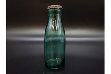大正〜昭和初期　レトロ　エンボス　空間のアクセントになるガラス瓶7点セット(大日本麦酒株式会社、和ガラス、硝子、ビン、ボトル、花瓶、花入、花生、花器、一輪挿し)(R-082932)