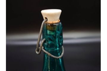 戦前　当時物　ウランガラス　フマキラー　レトロな佇まいのガラス瓶など6点セット(ビン、一輪挿し、花瓶、花入、花生、花器、硝子、和ガラス)(R-082935)