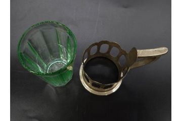 戦前　当時物　優雅な印象を感じるグラス4客セット(桜マーク、硝子、ガラス、コップホルダー付)(R-082936)