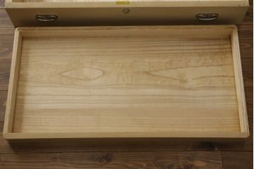 中古　伝統工芸士　永松修一作　秀鳳刻　上品な雰囲気漂う金具が魅力的な加茂総桐箪笥・上段(並厚、総桐たんす、着物箪笥、衣装箪笥、和タンス、引き出し)(R-082939)