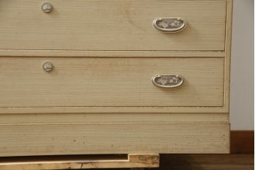 中古　伝統工芸士　永松修一作　秀鳳刻　上品な雰囲気漂う金具が魅力的な加茂総桐箪笥・下段(並厚、総桐たんす、収納箪笥、衣装箪笥、和タンス、引き出し、テレビ台、テレビボード)(R-082940)