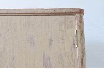 中古　伝統工芸品　金具に上品な花の図柄をあしらった加茂総桐箪笥・上段(胴丸、総桐たんす、着物箪笥、衣装箪笥、和タンス、引き出し)(R-082941)