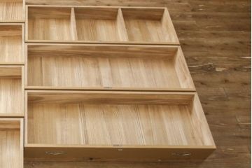 中古　美品　大阪泉州桐箪笥　特注　汚れが付きにくいメラミン化粧板を使った総桐箪笥・上段(総桐たんす、和たんす、和タンス、収納箪笥、衣装箪笥、チェスト、引き出し)(R-081760)