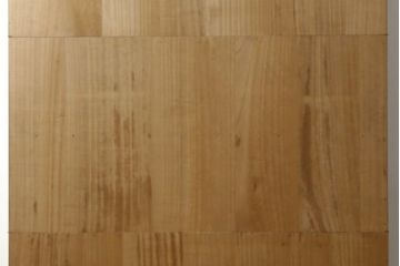 中古　広島・府中家具　日本伝統木芸士　大畠輝登作　備後府中　寿山作　金色の装飾が上品な雰囲気を醸し出す 総桐箪笥・中段(総桐たんす、胴丸、和タンス、衣装箪笥、収納タンス)(R-082951)