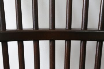中古　美品　松本民芸家具　509C型　美しいシルエットが目を引くウィンザーチェア(ウインザーチェア、アームチェア、板座チェア、椅子、イス)(定価約17万円)(R-082956)