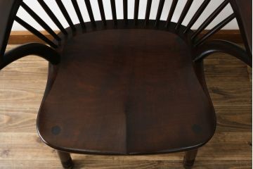 中古　美品　松本民芸家具　509C型　美しいシルエットが目を引くウィンザーチェア(ウインザーチェア、アームチェア、板座チェア、椅子、イス)(定価約17万円)(R-082956)