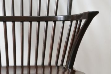 中古　美品　松本民芸家具　509C型　美しいシルエットが目を引くウィンザーチェア(ウインザーチェア、アームチェア、板座チェア、椅子、イス)(定価約17万円)(R-082956)
